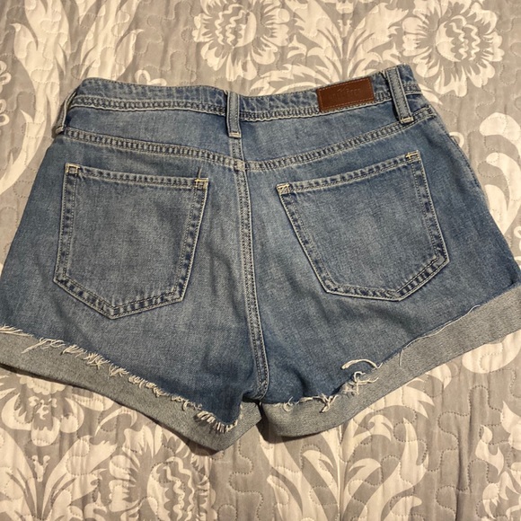Hollister Jean shorts - Picture 3 of 3